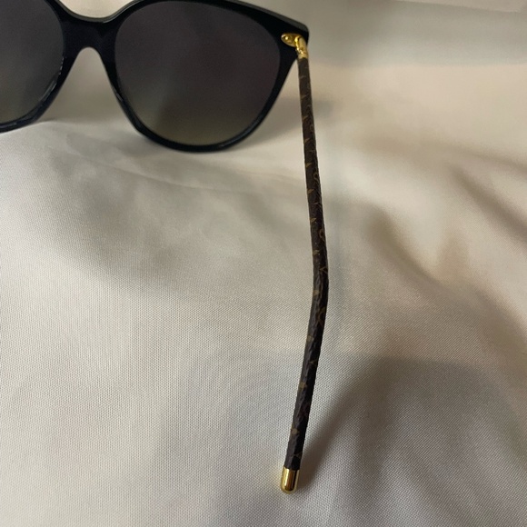 Louis Vuitton First Square Sunglasses - Picture 4 of 14